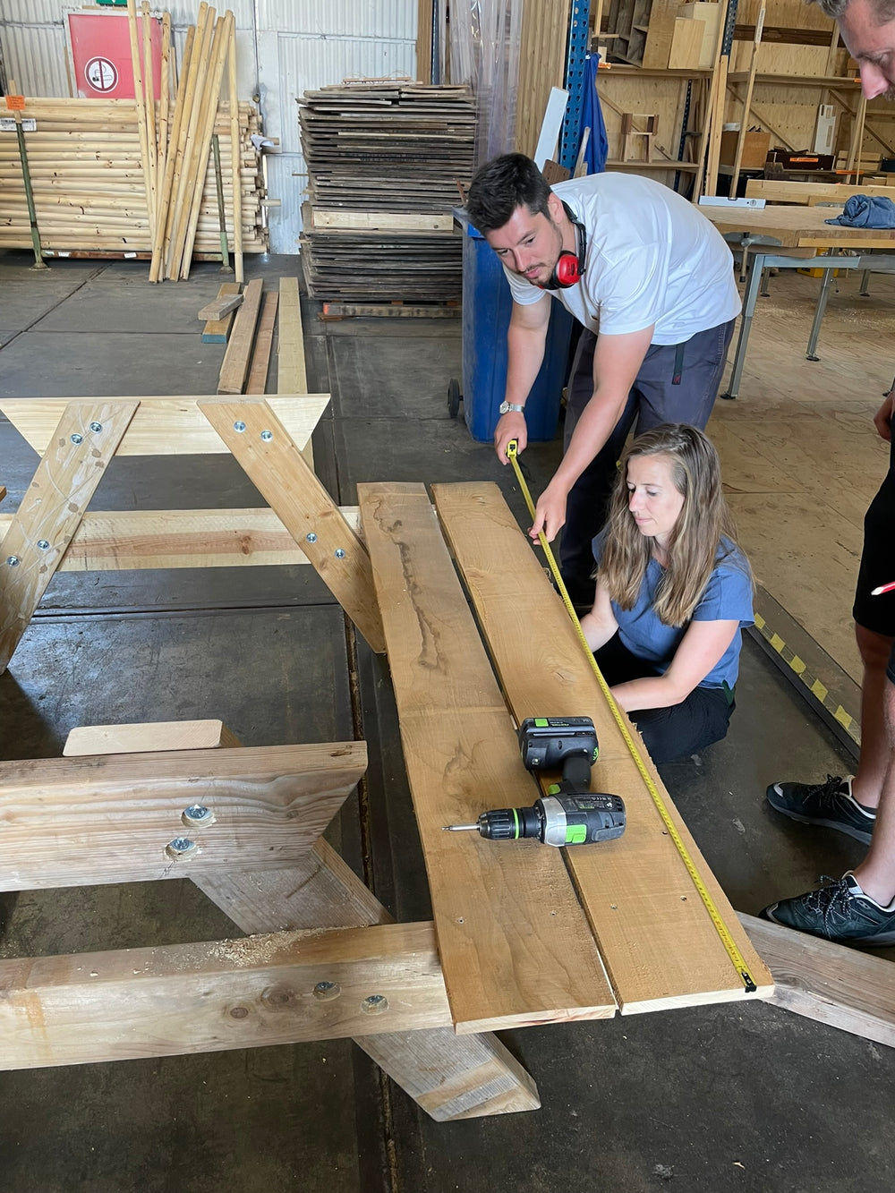 BOUW EEN PICKNICKBANK - TEAMBUILDING