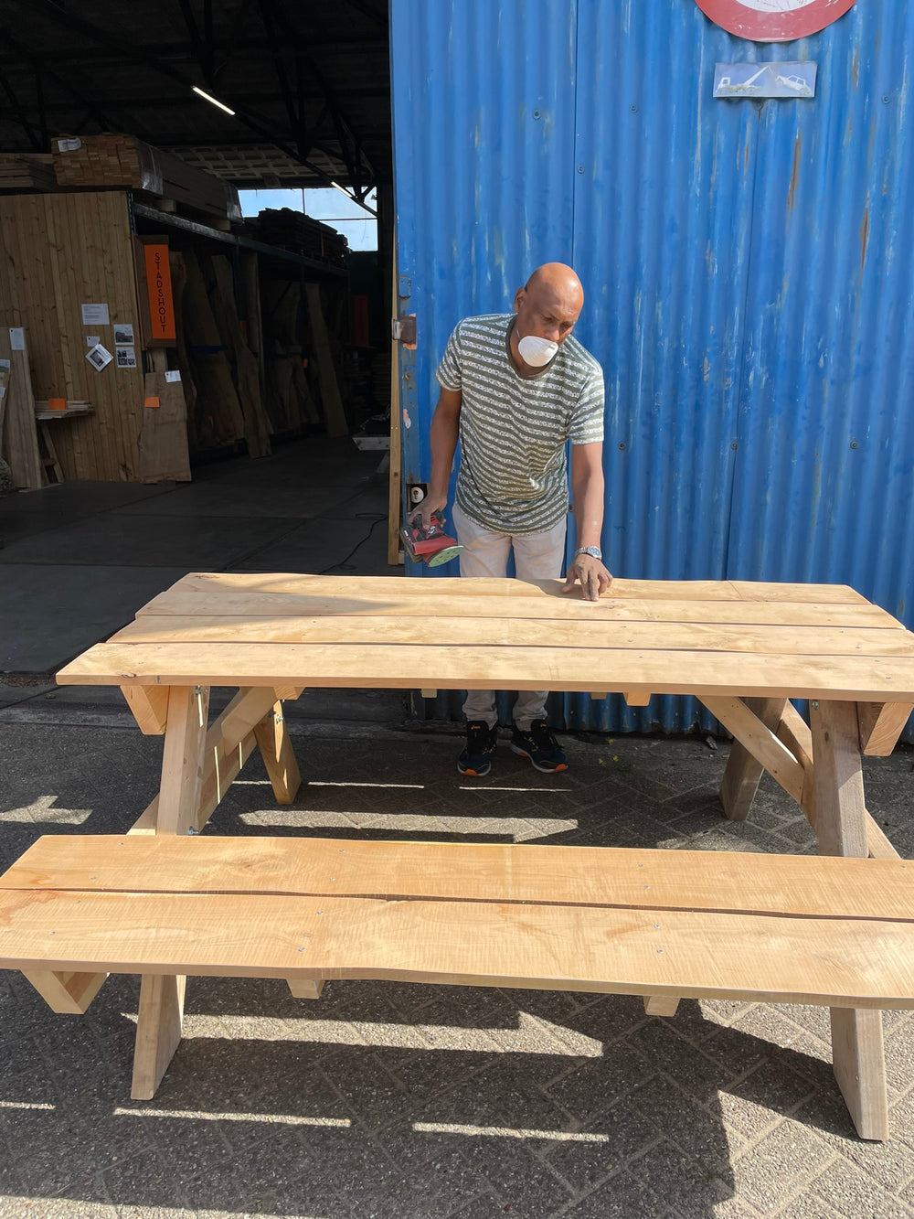 BOUW EEN PICKNICKBANK - TEAMBUILDING