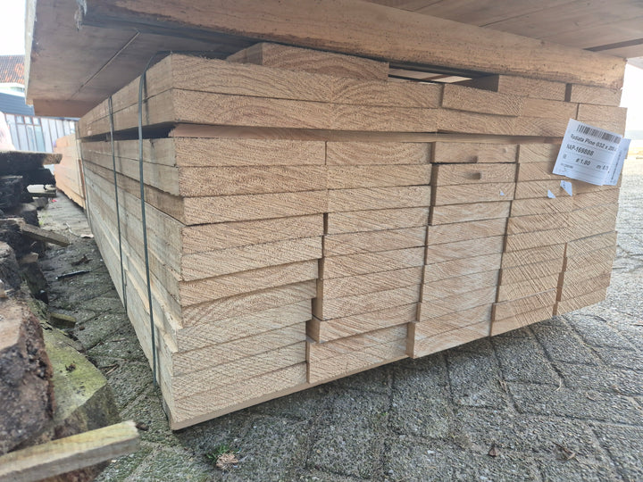 Radiata pine 32x200mm - 1,8 meter