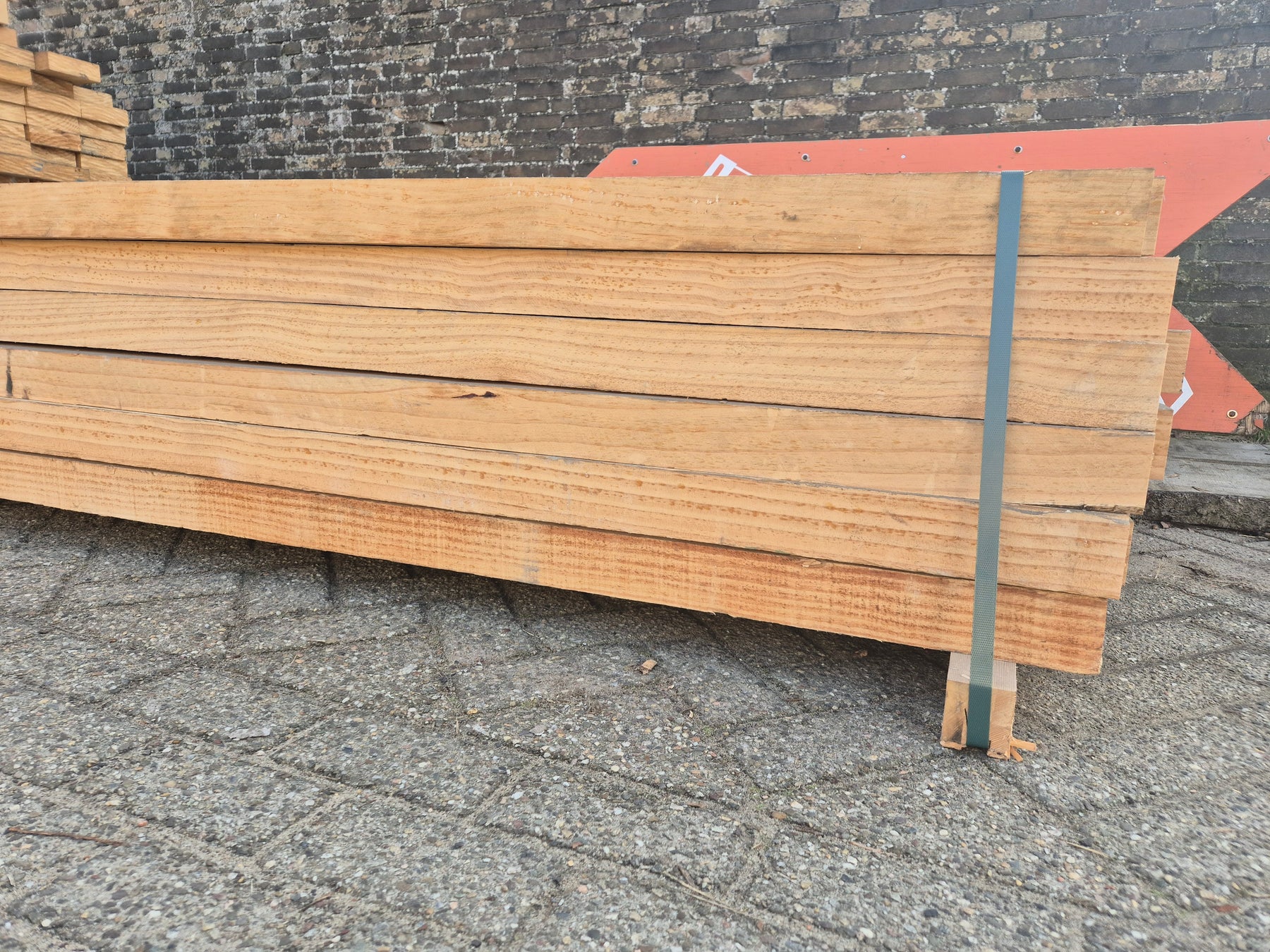 Radiata pine 75x000mm - 1,80-2,45 meter