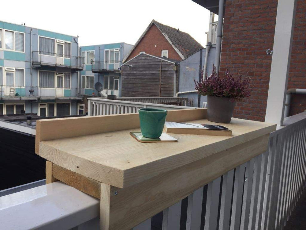 Een Balkonbar gemaakt tijdens een workshop bij Buurman Rotterdam. Een foto van het resultaat thuis 