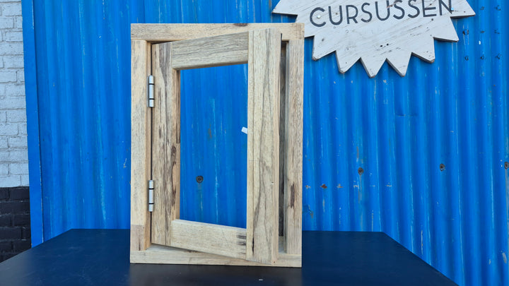 Raamkozijnen van HMC leerlingen